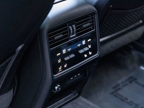 Certified 2025 Porsche Cayenne Coupe image 87