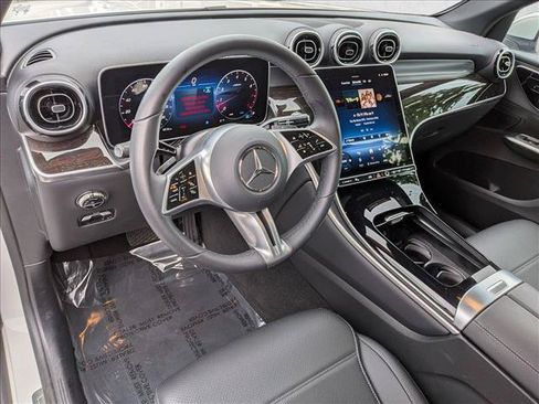 Certified 2026 Mercedes-Benz GLC 300 4MATIC image 9