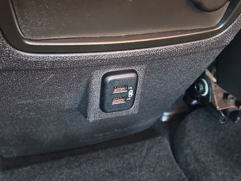 Used 2017 Chevrolet Traverse Premier image 17