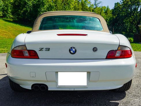 Used 2000 BMW Z3 2.5i image 18