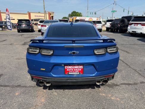 Used 2019 Chevrolet Camaro SS RWD image 27