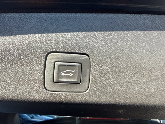Used 2023 Buick Encore GX Select w/ Sport Touring Package AWD/4WD image 25