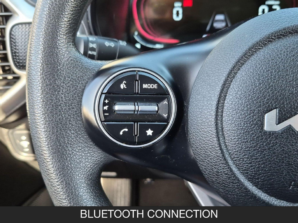 Used 2024 Kia Soul LX w/ Option Group 015 FWD image 17