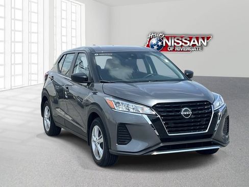 Certified 2025 Nissan Kicks Play S FWD image 1