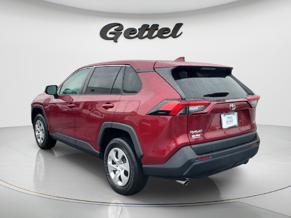 Used 2024 Toyota RAV4 LE FWD image 6