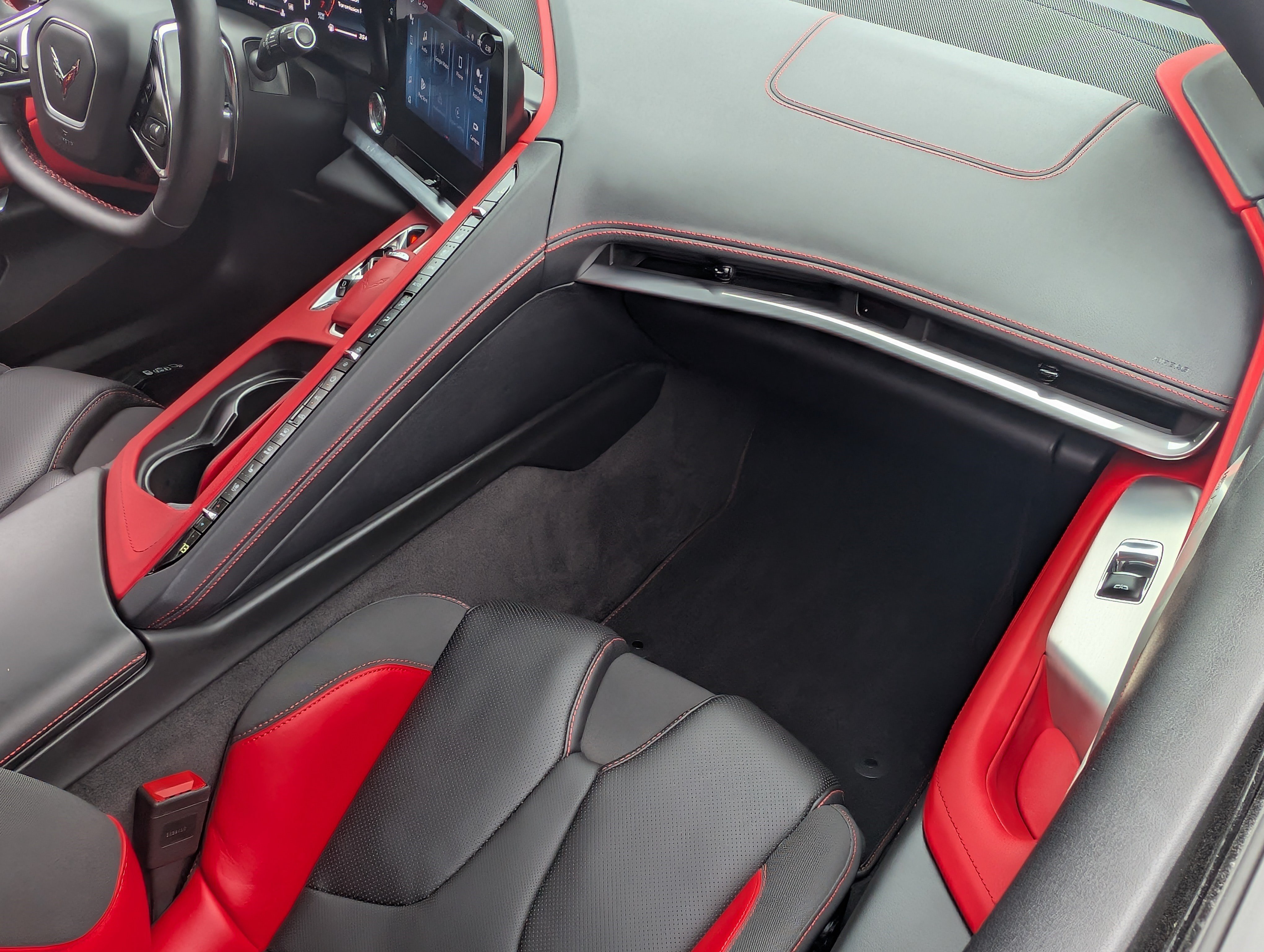 Used 2024 Chevrolet Corvette Stingray Preferred Cpe w/ Z51 Performance Package RWD image 21