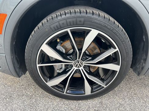 Used 2022 Volkswagen Tiguan SEL R-Line image 18