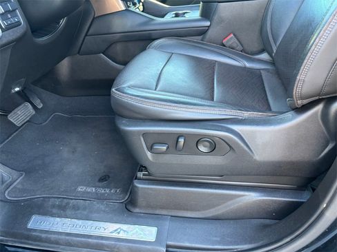 Used 2021 Chevrolet Tahoe High Country w/ Premium Package image 25