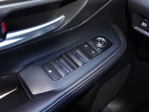Certified 2025 Toyota Grand Highlander FWD image 17