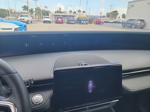 New 2026 Lincoln Nautilus Reserve image 38