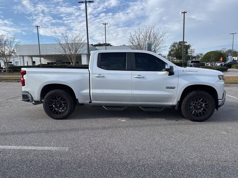 Used 2021 Chevrolet Silverado 1500 LT w/ Convenience Package II image 4