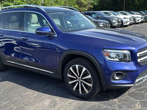 Certified 2021 Mercedes-Benz GLB 250 4MATIC w/ Premium Package image 2