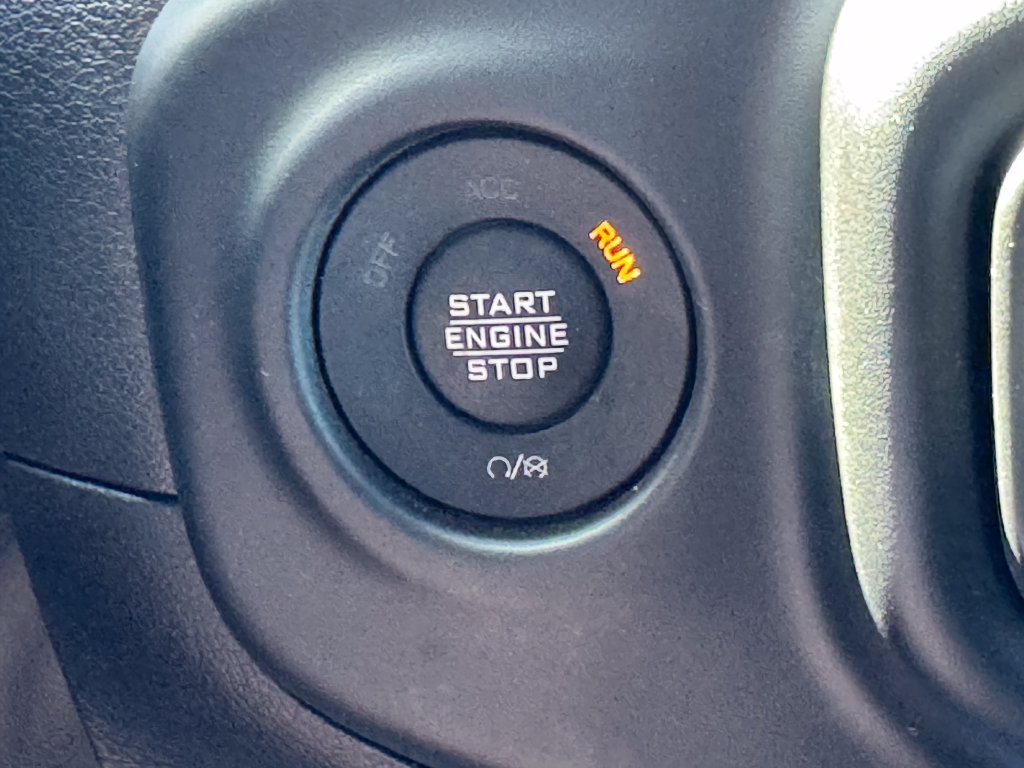 Used 2023 Jeep Wrangler Rubicon AWD/4WD image 28
