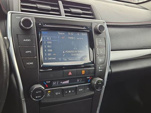 Used 2015 Toyota Camry XSE w/ Moonroof Package image 11