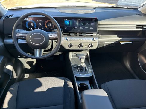 Used 2026 Hyundai Kona SE FWD image 22