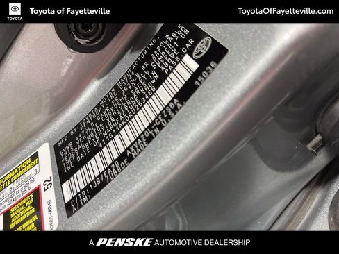 Used 2024 Toyota Camry SE image 31