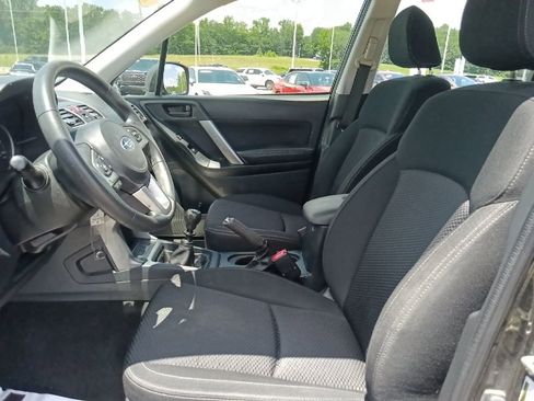 Used 2018 Subaru Forester 2.5i AWD/4WD image 16