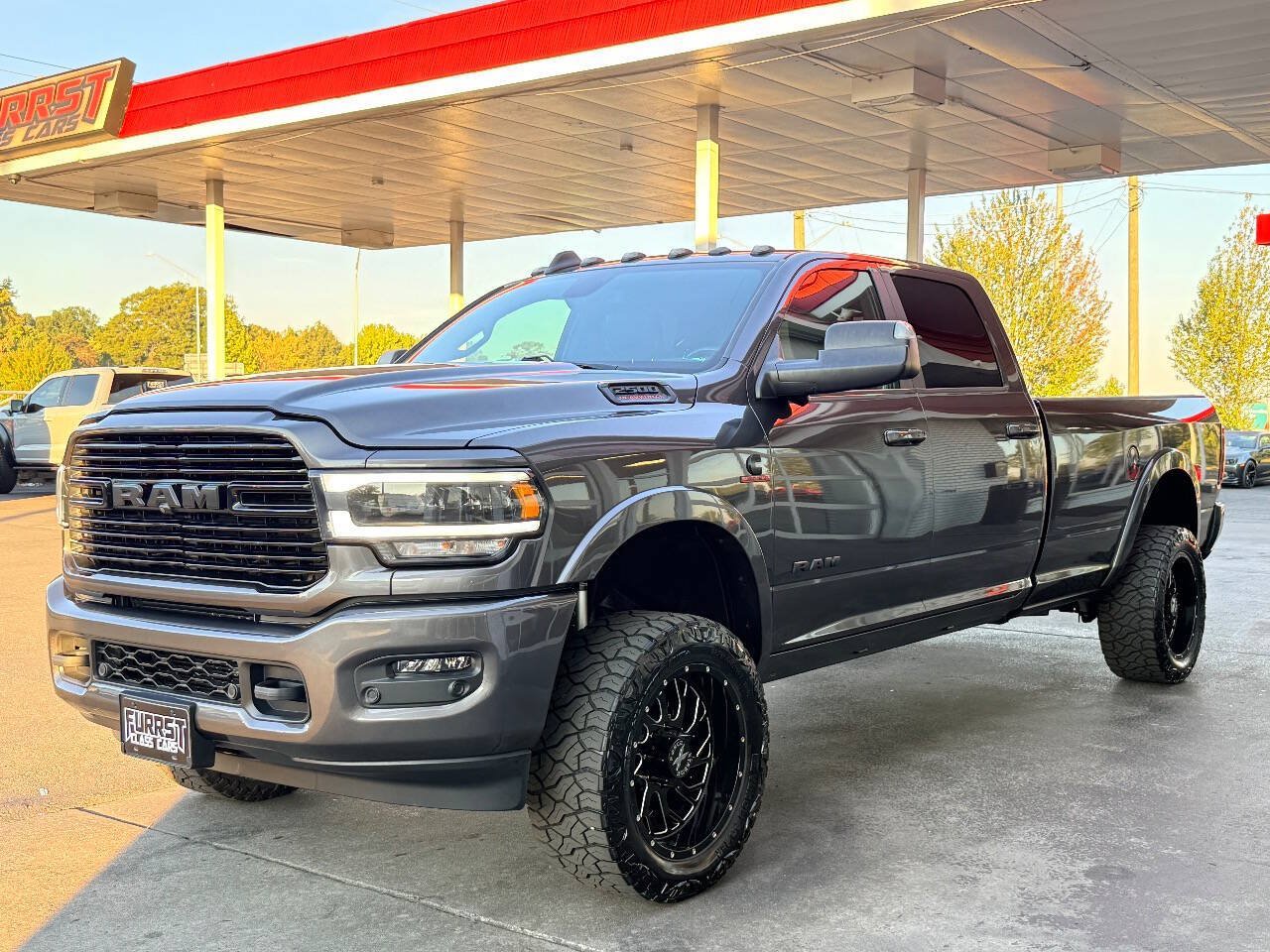 Used 2020 RAM 2500 Laramie w/ Night Edition AWD/4WD image 6