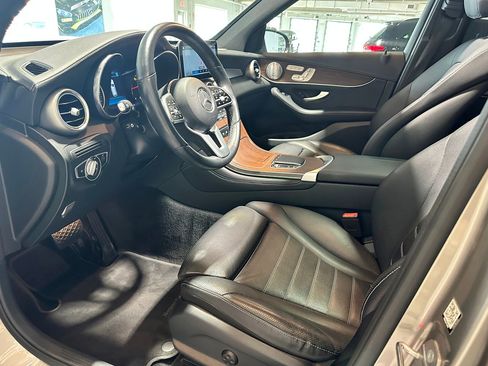 Used 2020 Mercedes-Benz GLC 300 4MATIC image 7