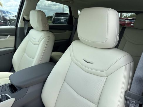 New 2026 Cadillac XT5 Premium Luxury w/ Driver Assist Package FWD image 21