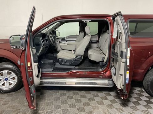 Used 2016 Ford F150 XLT AWD/4WD image 27