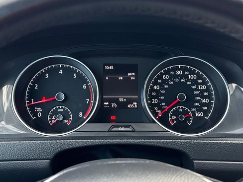 Used 2019 Volkswagen Golf S image 27