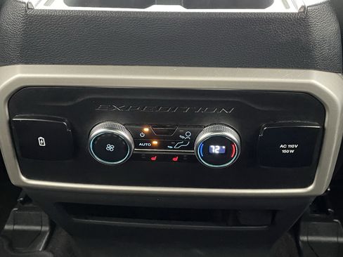 Used 2023 Ford Expedition Limited image 43