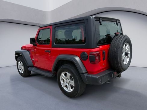 Used 2020 Jeep Wrangler Sport AWD/4WD image 3
