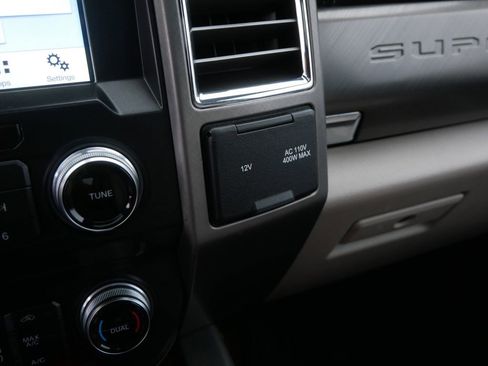 Used 2018 Ford F250 Limited w/ FX4 Off-Road Package image 31