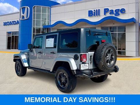 Used 2018 Jeep Wrangler Unlimited Sport AWD/4WD image 3