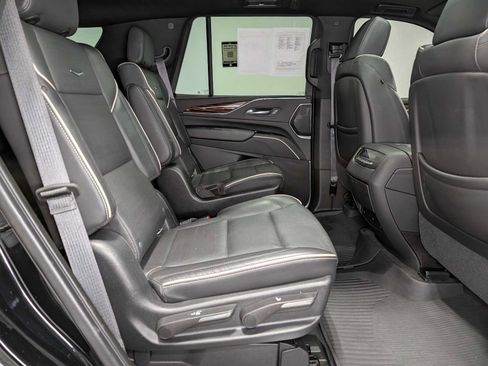 Certified 2021 Cadillac Escalade Premium Luxury image 43