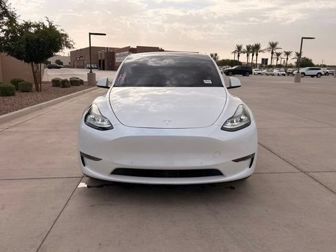Used 2022 Tesla Model Y Performance AWD/4WD image 2