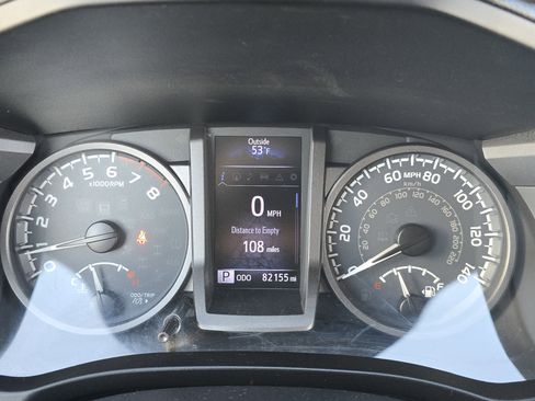 Used 2018 Toyota Tacoma TRD Off-Road w/ Technology Package image 16