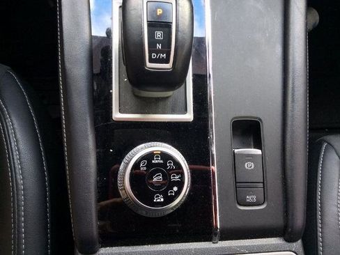 Used 2023 Mitsubishi Outlander SE image 23