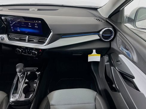 New 2026 Chevrolet Trax LT image 22