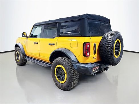 Used 2021 Ford Bronco Badlands image 9