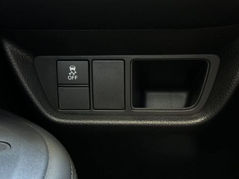 Certified 2025 Honda HR-V LX image 30