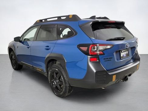 Used 2025 Subaru Outback Wilderness AWD/4WD image 5