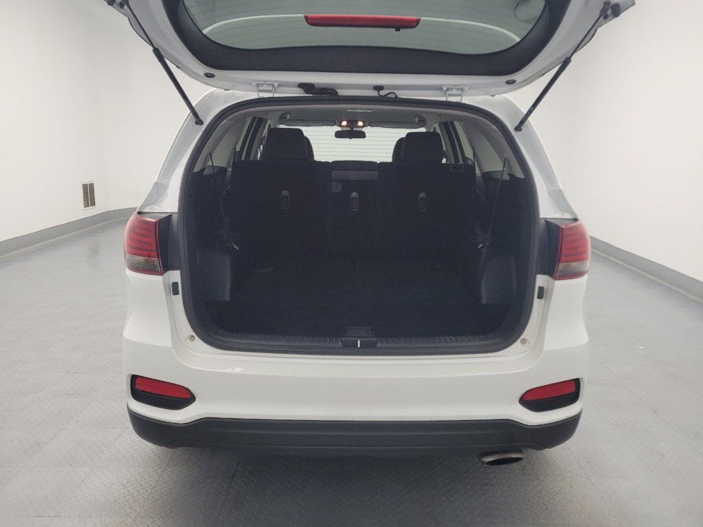 Used 2020 Kia Sorento FWD V6 image 29