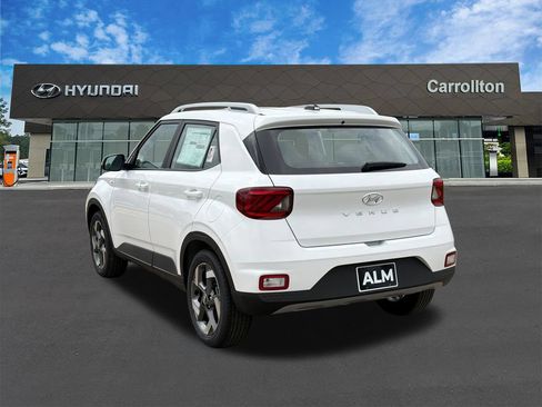 New 2026 Hyundai Venue SEL FWD image 8