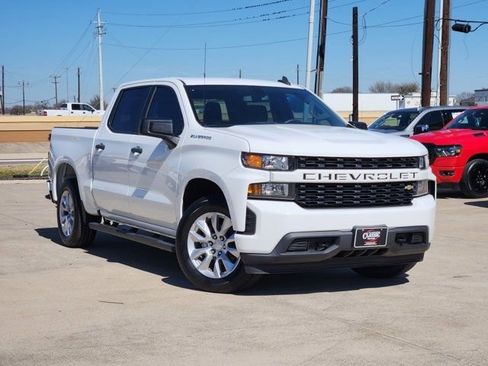 Used 2021 Chevrolet Silverado 1500 Custom image 2