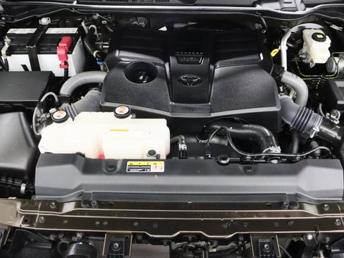 Used 2023 Toyota Tundra Limited image 43