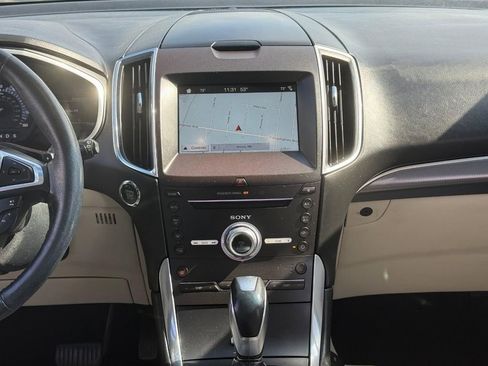 Used 2017 Ford Edge Titanium w/ Technology Package image 13