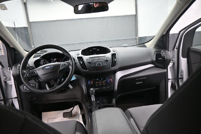 Used 2017 Ford Escape SE AWD/4WD image 39