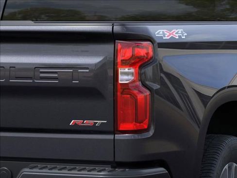Used 2023 Chevrolet Silverado 1500 RST image 11