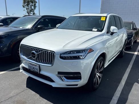 Used 2022 Volvo XC90 T8 Inscription w/ Advanced Package AWD/4WD image 2