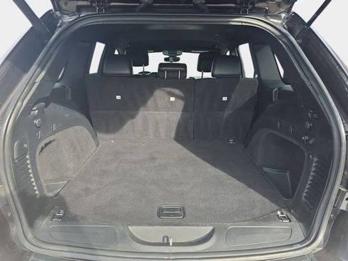 Used 2019 Jeep Grand Cherokee Altitude image 14