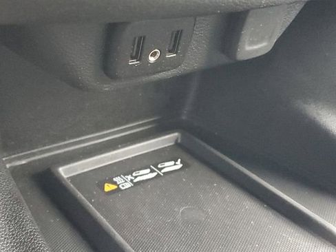 Certified 2023 Chevrolet Traverse LT image 30