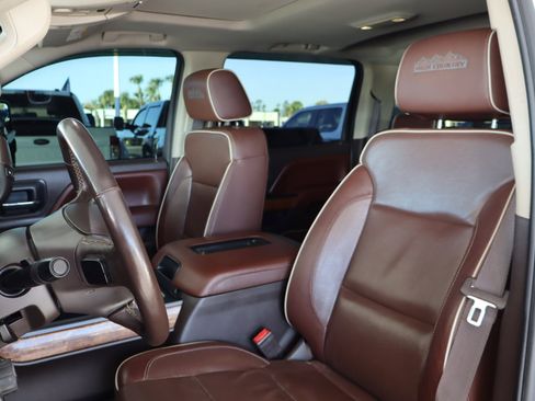 Used 2017 Chevrolet Silverado 2500 High Country w/ Duramax Plus Package image 14