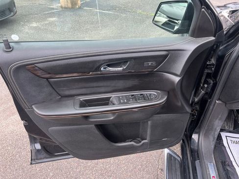 Used 2014 GMC Acadia Denali image 14